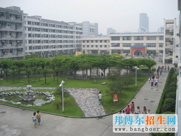 浙江育英職業(yè)技術(shù)學(xué)院校園一角3907