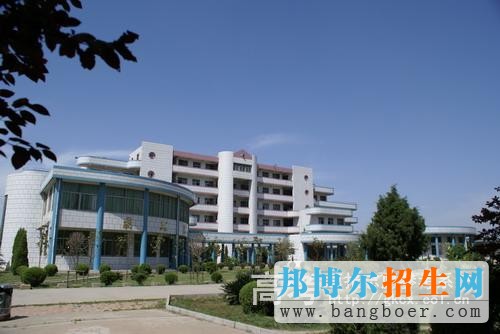 亳州職業(yè)技術學院校園一角5117