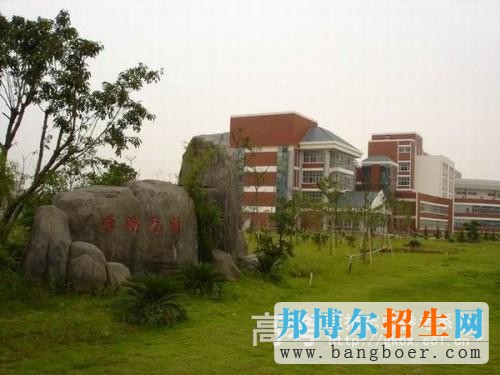 泉州醫(yī)學高等??茖W校校園一角5747