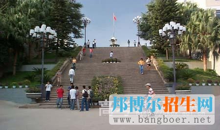 寧德職業(yè)技術(shù)學(xué)院校園一角5877
