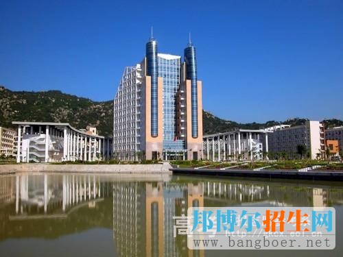 廈門(mén)城市職業(yè)學(xué)院校園一角5824