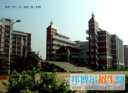 泉州工藝美術(shù)職業(yè)學(xué)院校園一角5971
