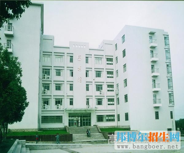 安徽警官職業(yè)學院校園一角4877