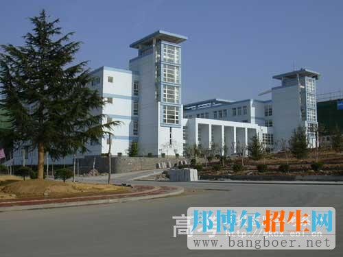 山東商業(yè)職業(yè)技術(shù)學院校園一角7888