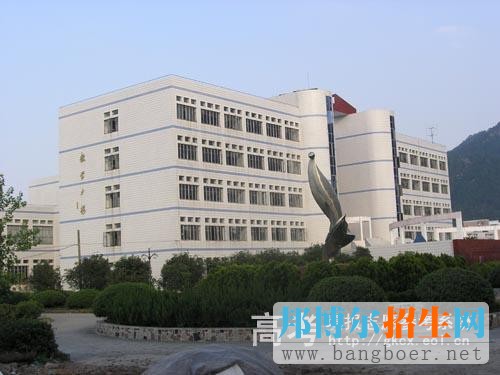 臺(tái)州科技職業(yè)學(xué)院校園一角4014
