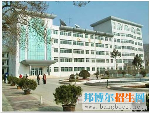 陜西職業(yè)技術(shù)學(xué)院校園一角4762