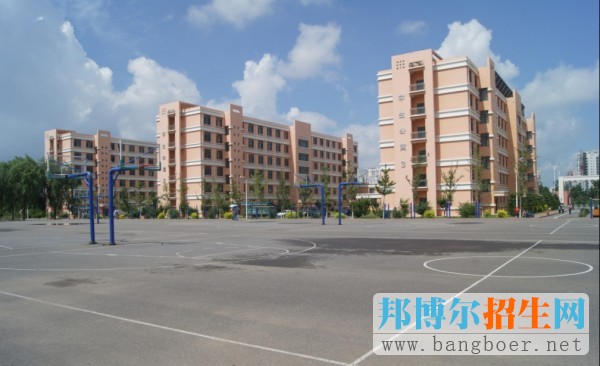 遼寧工程職業(yè)學(xué)院籃球場(chǎng)地4838
