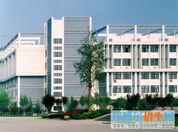 齊魯工業(yè)大學(xué)校園一角7231