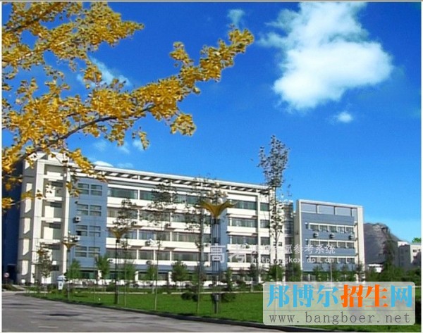 齊魯工業(yè)大學(xué)校園一角7236
