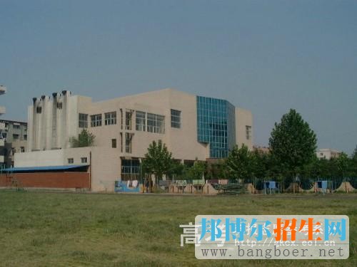 河南財政稅務(wù)高等專科學(xué)校校園一角9966
