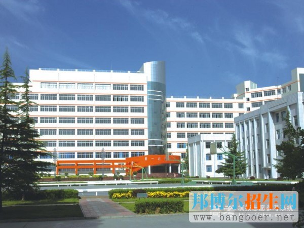 蘭州工業(yè)學院校園一角5237
