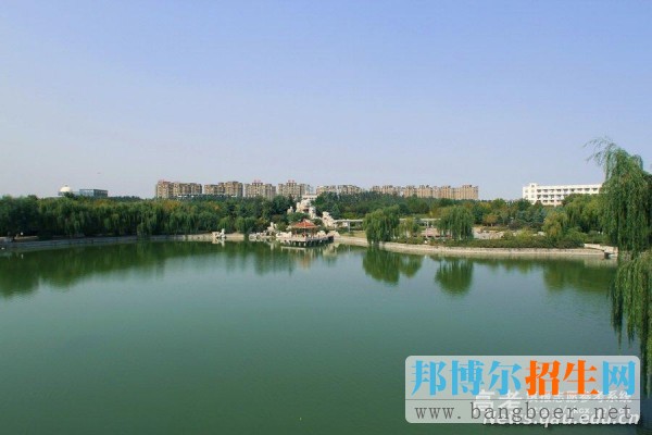 青島農(nóng)業(yè)大學(xué)書韻石、知音廣場(chǎng)遠(yuǎn)眺7069