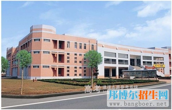 濰坊學院校園一角7306