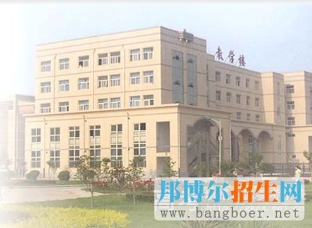 石家莊醫(yī)學(xué)高等?？茖W(xué)校校園一角1959