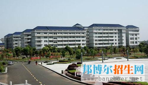 岳陽職業(yè)技術(shù)學院校園一角12197