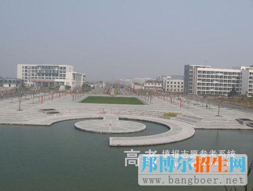 無錫商業(yè)職業(yè)技術學院校園一角2530