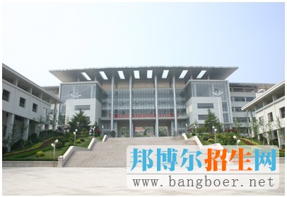 青島科技大學校園一角6874