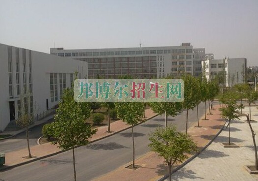 菏澤醫(yī)學專科學校