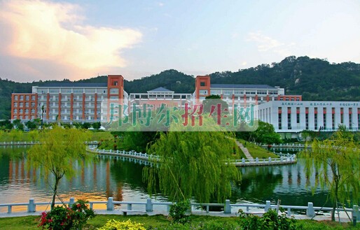 廈門醫(yī)學(xué)高等?？茖W(xué)校