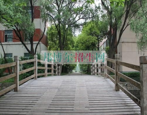 上海城市管理職業(yè)技術學院網(wǎng)站網(wǎng)址