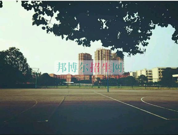 四川省信息通信學(xué)校2016年報名條件、招生對象
