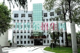 閬中市旅游學(xué)校2016年報名條件、招生對象