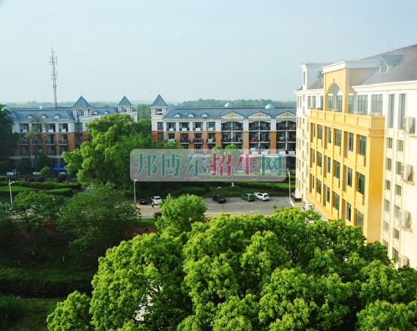 湖南高爾夫旅游職業(yè)學院招生辦聯(lián)系電話