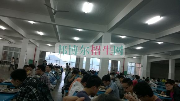 桂林旅游高等專科學(xué)校宿舍條件