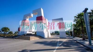 桂林旅游高等?？茖W(xué)校招生辦聯(lián)系電話