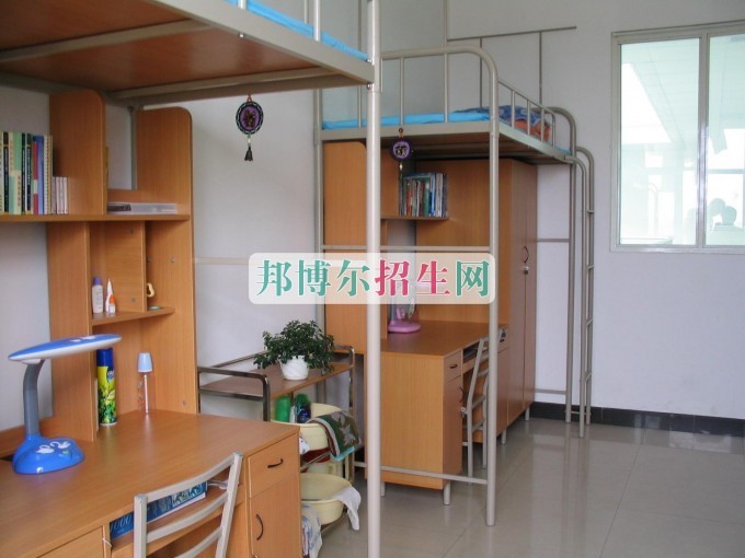 上中?？梢钥即髮W(xué)嗎