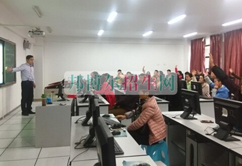 安順職業(yè)技術(shù)高級(jí)中學(xué)學(xué)