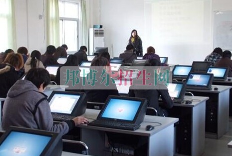 六盤水市鐘山區(qū)職業(yè)技術(shù)學(xué)校