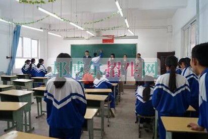 六盤水現(xiàn)代職業(yè)技術學校