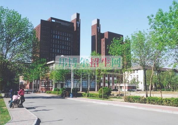 女生學動漫設(shè)計與制作好嗎