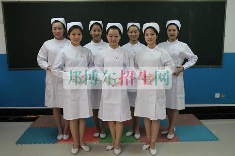 哪個涉外護理學(xué)校好