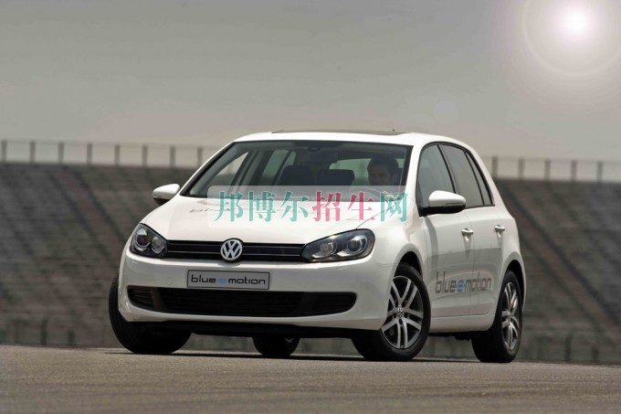 成都有哪些收汽車檢測與維修的大專