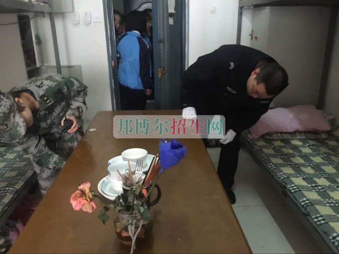 四川省簡陽市高級職業(yè)中學(xué)2017年春季管制刀具收繳