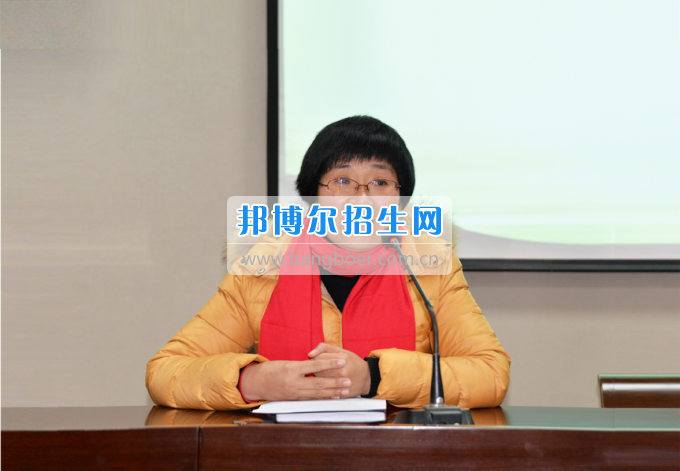 川南幼兒師范高等?？茖W(xué)校召開輔導(dǎo)員班主任工作例會加強和改進(jìn)學(xué)生思想政治工作