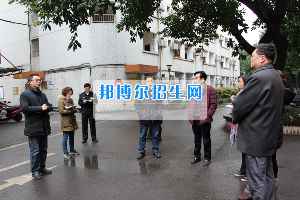 重慶航天職業(yè)技術(shù)學(xué)院安委會(huì)組織開展新學(xué)期開學(xué)前安全檢查