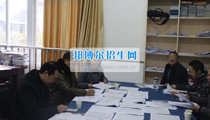 四川省古藺縣職業(yè)高級中學校集智匯力，全力推進依法治校