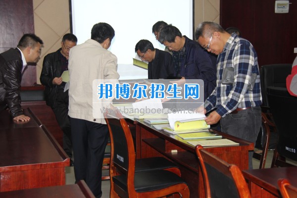 四川省德陽(yáng)市師培機(jī)構(gòu)負(fù)責(zé)人來(lái)重慶市江津區(qū)師范進(jìn)修學(xué)?？疾旖處熃逃ぷ? width=