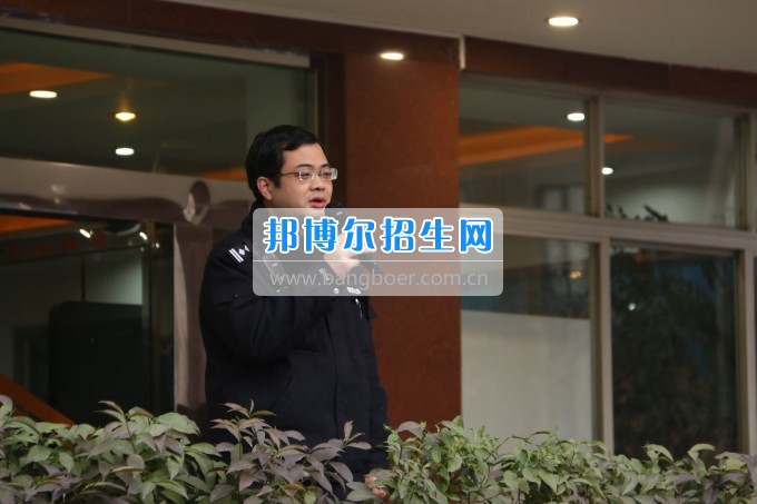 成都市蜀興職業(yè)中學2017年春季開學典禮簡報