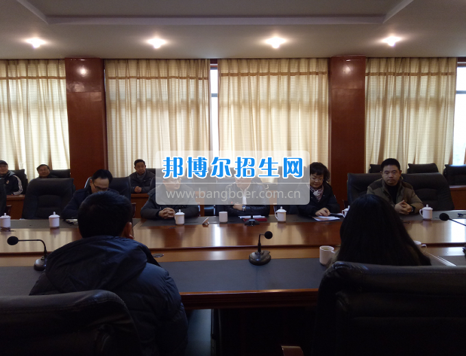 楊軍到成都市工程職業(yè)技術學校慰問教師