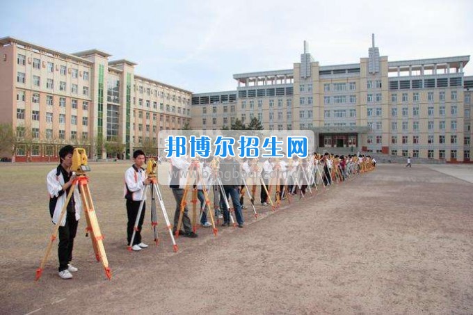 成都設有建筑工程施工技術(shù)的公辦大專學校
