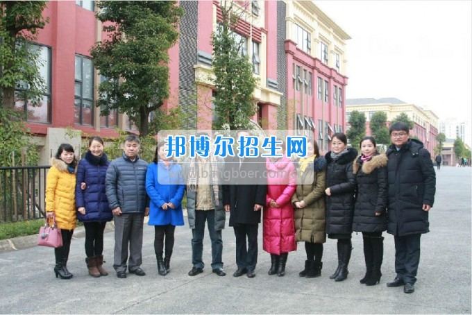 貴陽(yáng)幼兒師范學(xué)校校本培訓(xùn)拉開(kāi)新學(xué)期序幕，2017擼起袖子加油干！