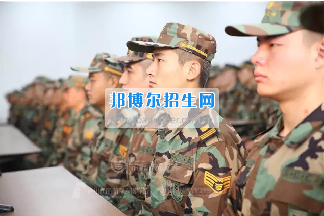 川航等5家航空公司165名安全員齊聚成都航空旅游職業(yè)學(xué)校，打造一流空中安全衛(wèi)士