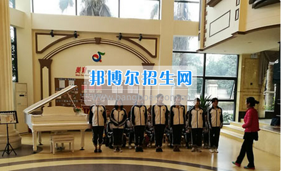 自貢市旅游職業(yè)高級(jí)中學(xué)就業(yè)動(dòng)態(tài)
