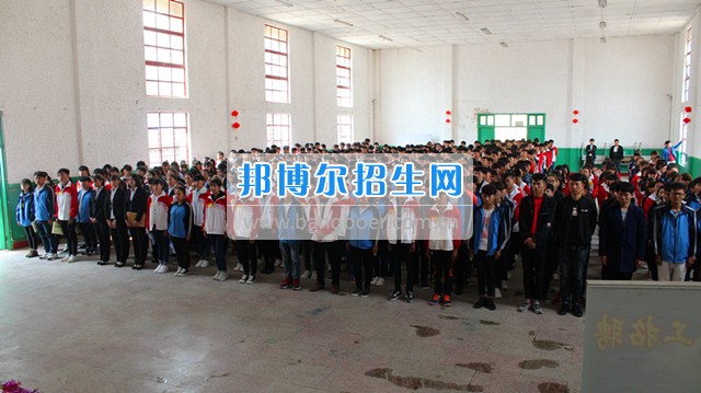 馨知心集團(tuán)、云南動(dòng)高鐵普鐵公司、上海大眾等多家單位在我校舉辦招聘會(huì)