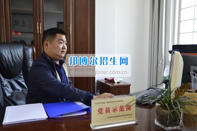 團市委領(lǐng)導(dǎo)來四川汽車職業(yè)技術(shù)學(xué)院調(diào)研工作