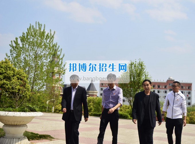 團市委領(lǐng)導(dǎo)來四川汽車職業(yè)技術(shù)學(xué)院調(diào)研工作